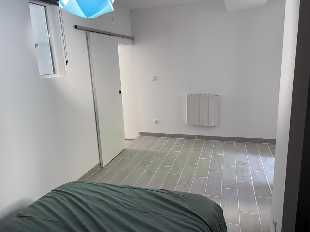 Апартаменты Le Cosy - T2 Avec Petite Cour Dans Centre Historique De Нерак Экстерьер фото